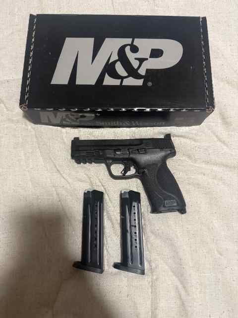 Smith and Wesson M&amp;P 2.0 4.25