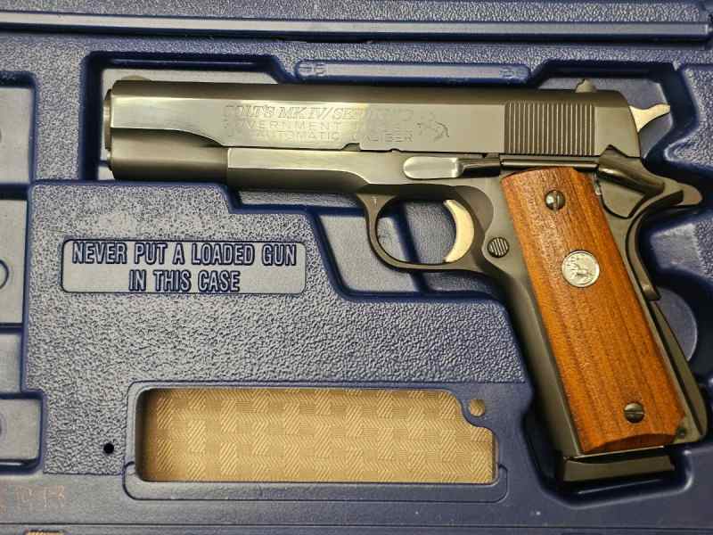 Colt Mk IV Series 70  45acp 1973 95%