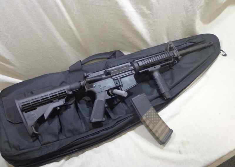 Stag Arms 2T AR-15, M4 - excellent